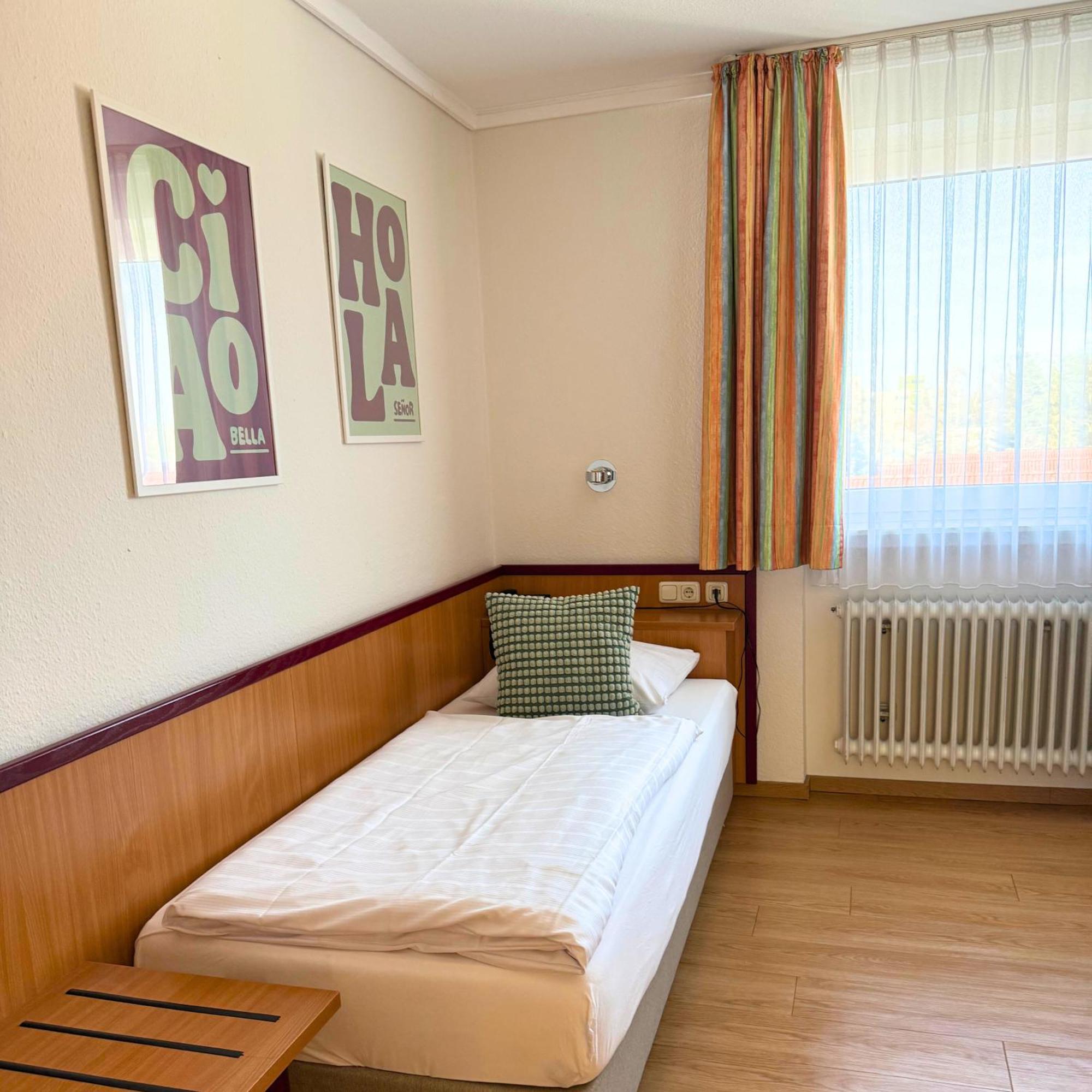 Colourful Hotel Білефельд Екстер'єр фото