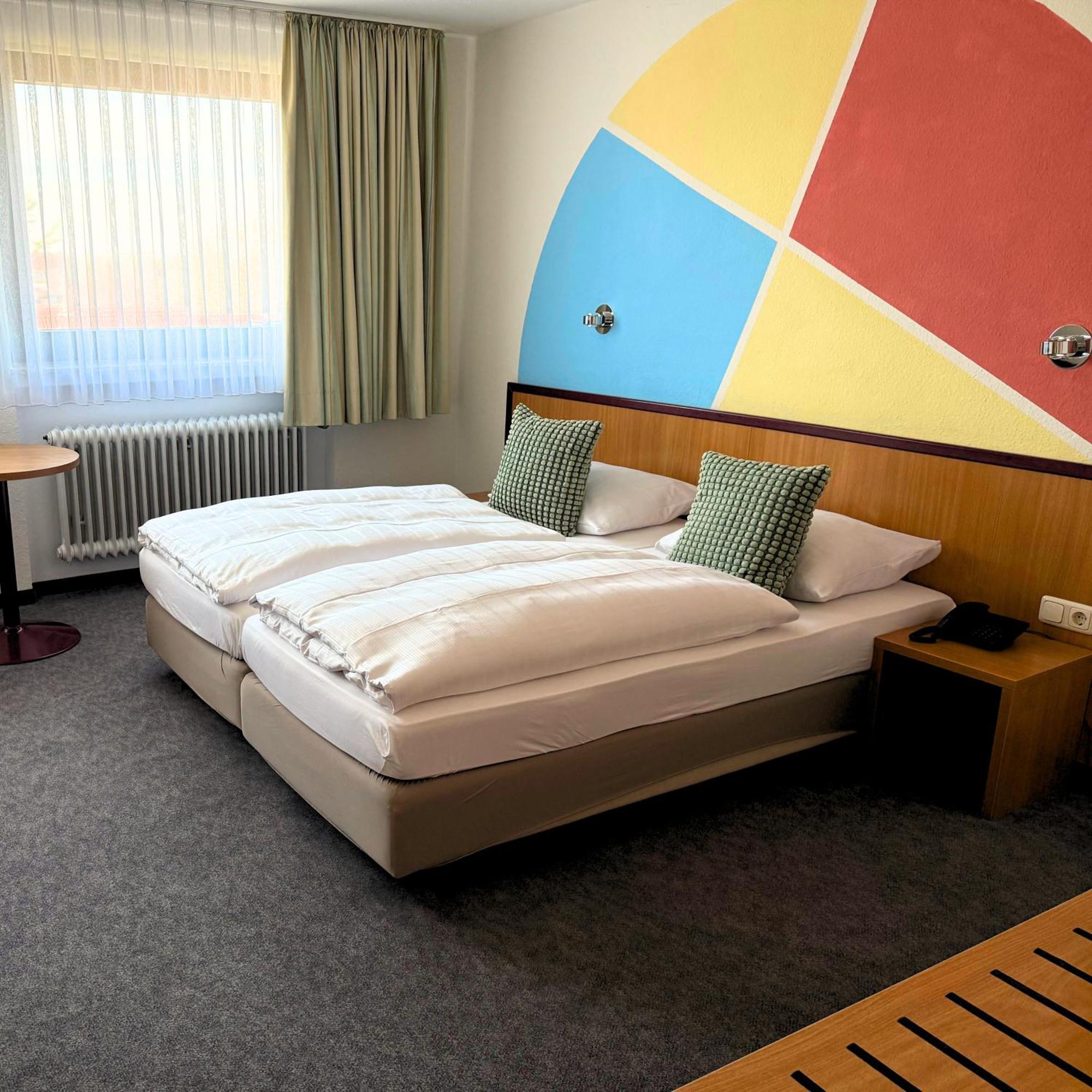 Colourful Hotel Білефельд Екстер'єр фото
