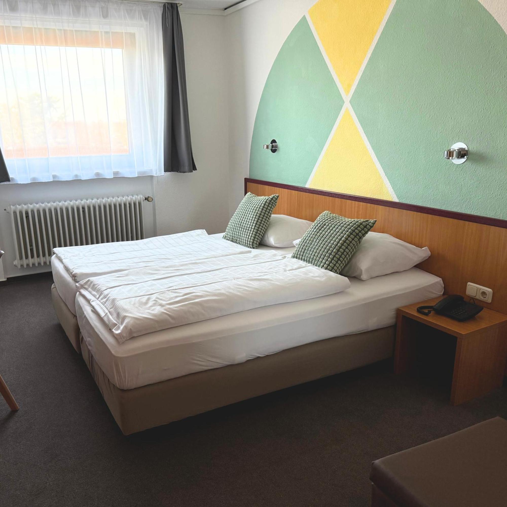 Colourful Hotel Білефельд Екстер'єр фото